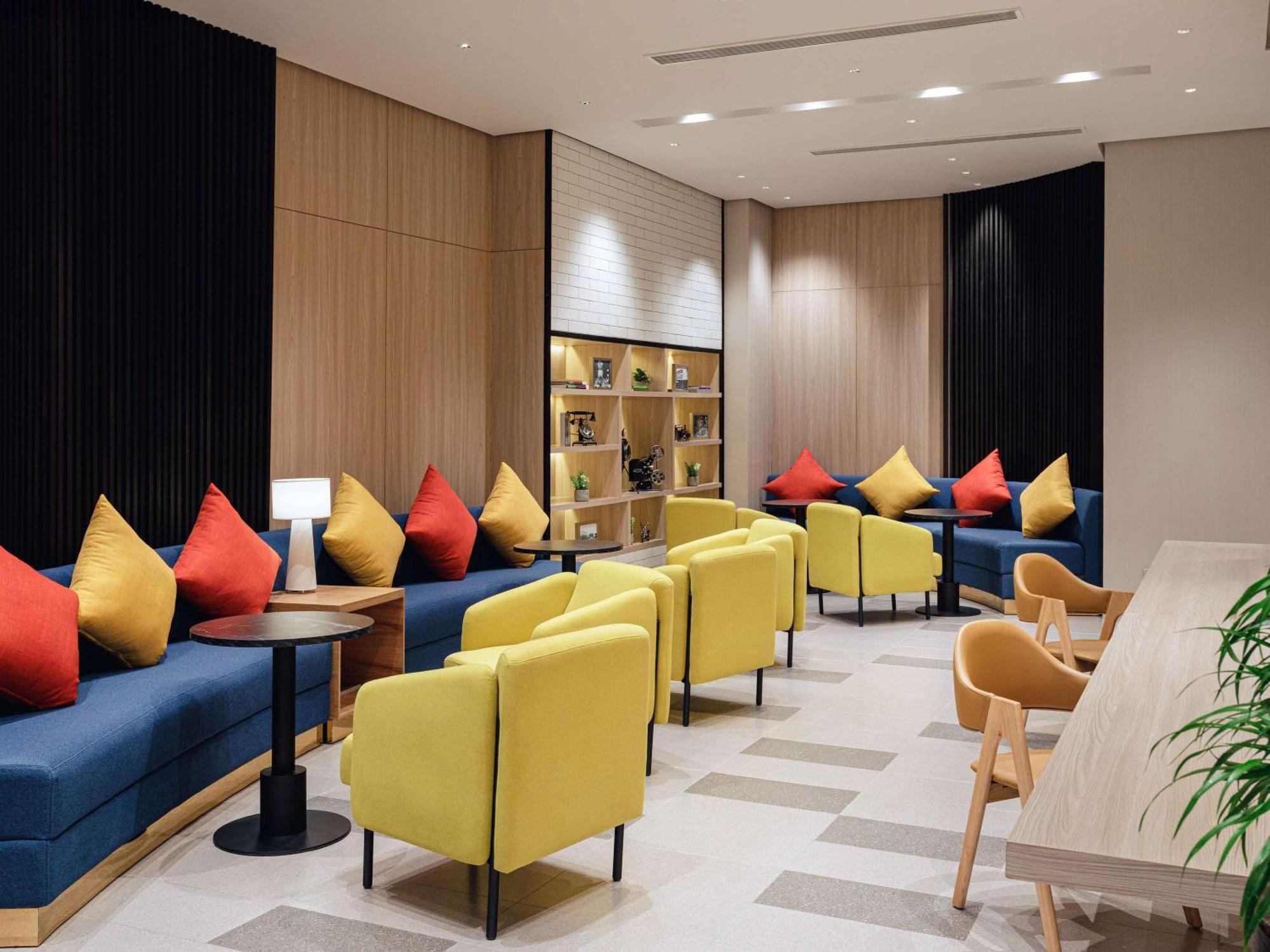קואזון סיטי Ibis Styles Manila Araneta City מראה חיצוני תמונה